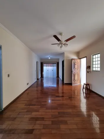Alugar Casa / Padrão em Bauru. apenas R$ 499.000,00
